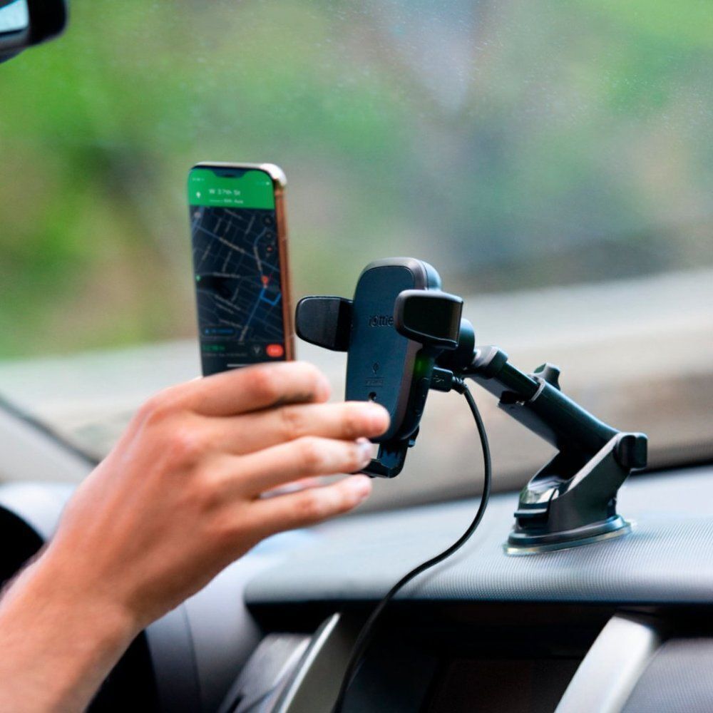 iOttie - AutoSense Wireless Charging Universal Dash/Windshield Mount for Mobile